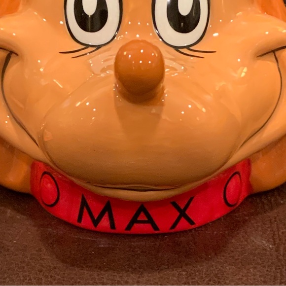 Max the Dog 16oz Sculpted Ceramic Mug How the Grinch Stole Christmas Collection - Picture 3 of 14